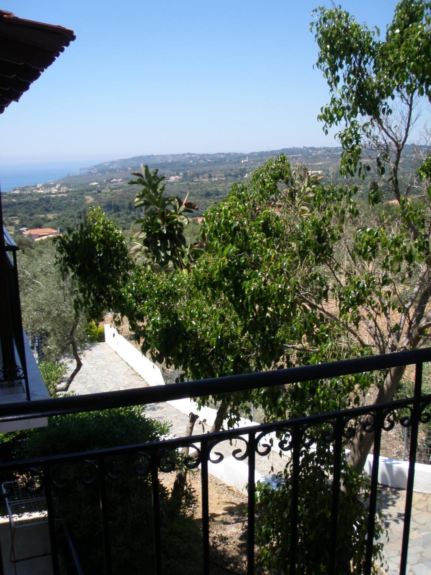 Manolia Daire *